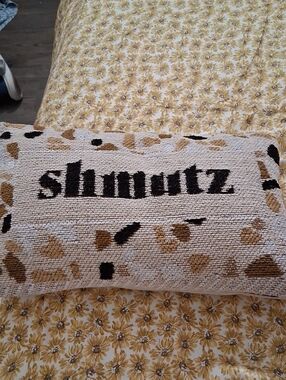 Shmutz Decorative Hooked Accent Pillow in Beige and Brown New 14x9  Inches
